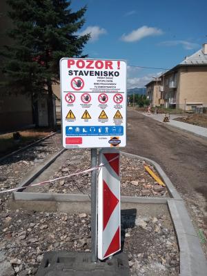 Jednosmerná ulica Kpt. Nálepku dostane nový asfaltový povrch